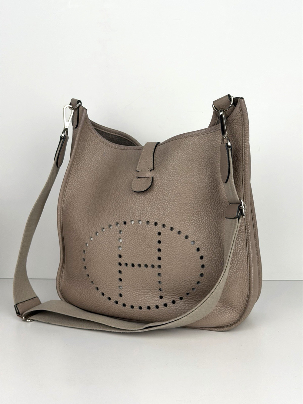 Hermes Evelyne III 29 Crossbody Bag in Taupe Clemence Leather 2010